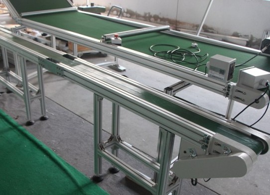 流水線輸送機(jī)展示.jpg 流水線輸送機(jī)展示.jpg